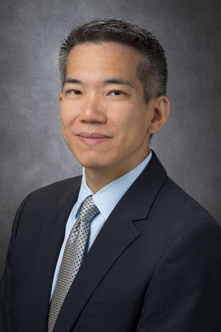 Stephen R Chen